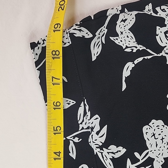 Pink Lily XL Black and White Floral Wide Leg Pants side zipper - Picture 6 of 8